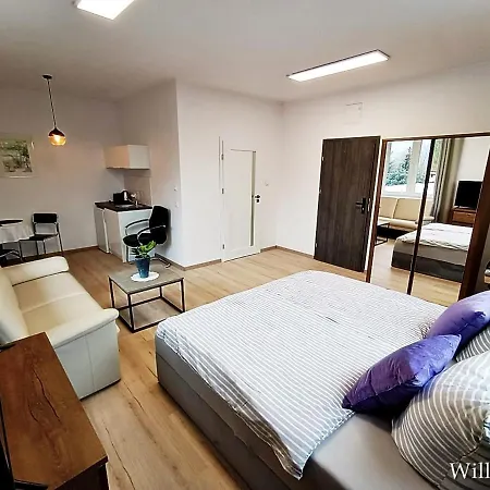 Adler - Spokojna Okolica, Blisko Cntrum 3* 우스트론