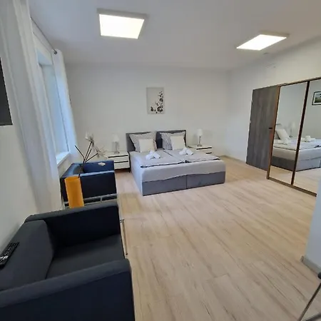 Adler - Spokojna Okolica, Blisko Cntrum 3* 우스트론