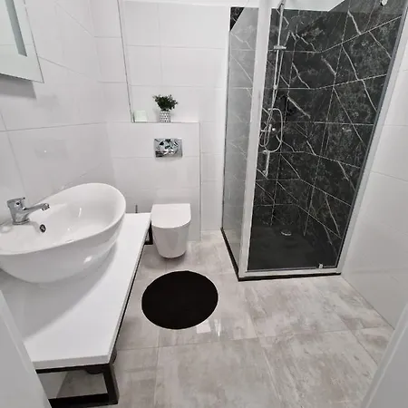 Adler - Spokojna Okolica, Blisko Cntrum 게스트하우스 우스트론