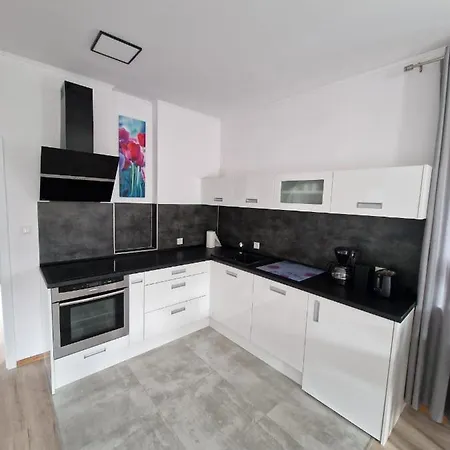 Adler - Spokojna Okolica, Blisko Cntrum 3* 우스트론