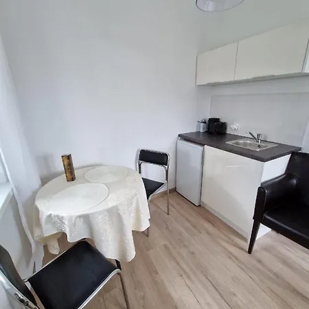 Adler - Spokojna Okolica, Blisko Cntrum 게스트하우스 3*