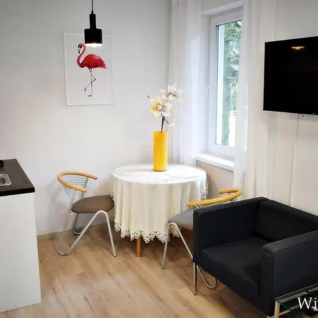 Adler - Spokojna Okolica, Blisko Cntrum 3* 우스트론