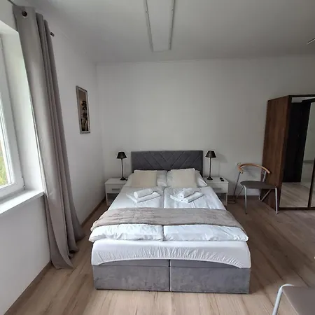 Adler - Spokojna Okolica, Blisko Cntrum 3* 우스트론