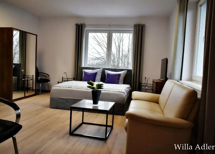 בית הארחה Adler - Spokojna Okolica, Blisko Cntrum אוסטראון